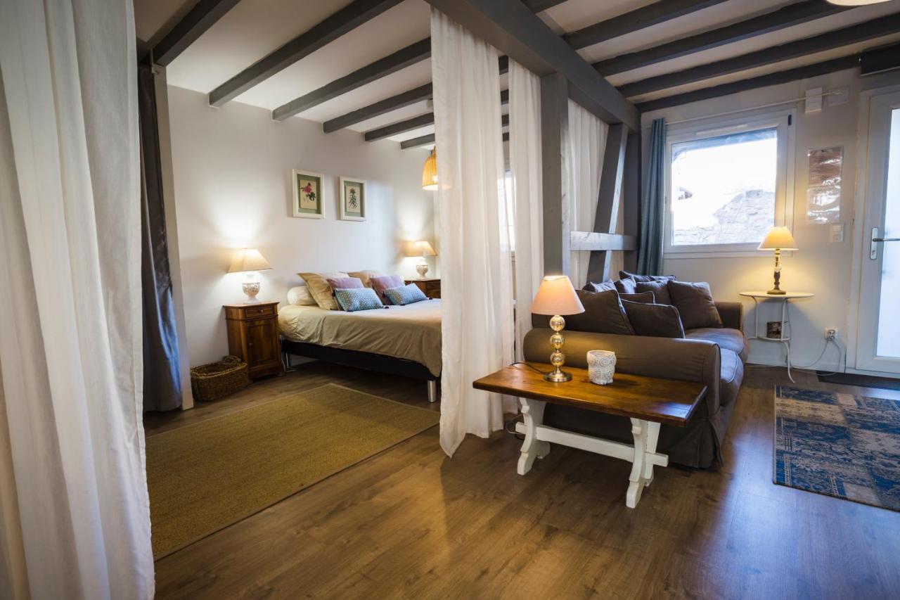 Meubles De Tourisme Griotte Et Cannelle Lägenhet Bergbieten Exteriör bild