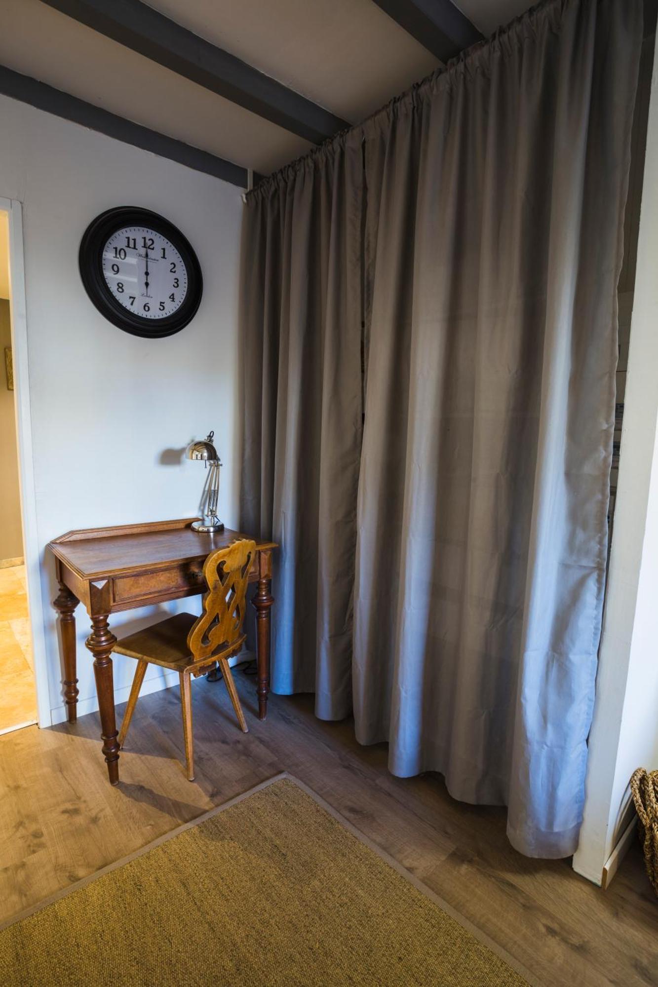 Meubles De Tourisme Griotte Et Cannelle Lägenhet Bergbieten Rum bild